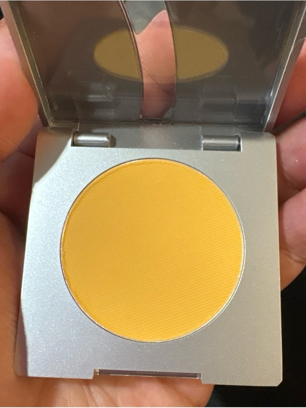 Kryolan Yellow Pressed Powder Eyeshadow - Vibrant Matte Shade